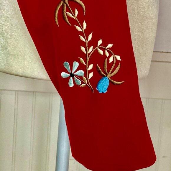 Manuel Cuevas Women's red cropped jacket - Picture 6 of 16